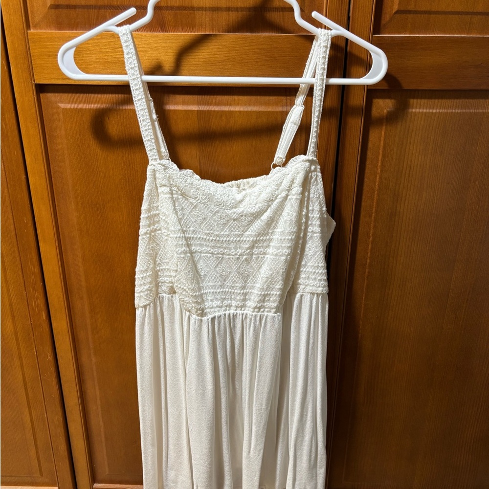 New without tag. Torrid White Textured Top sz 1